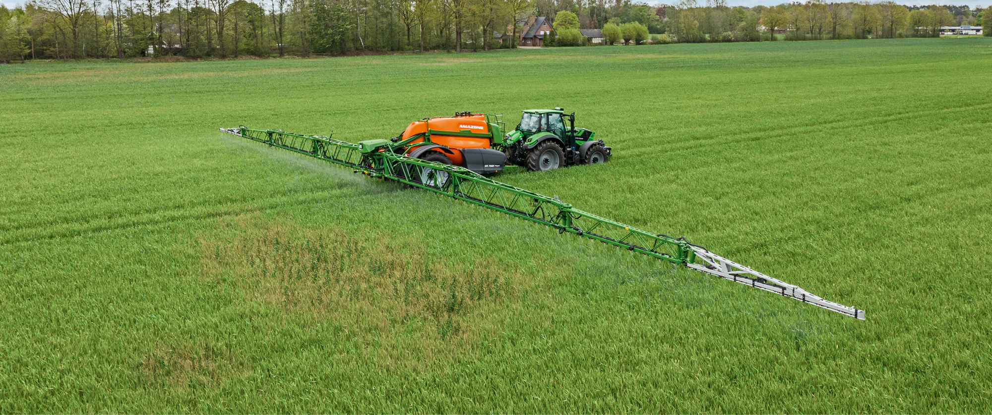 Weed patches can be treated in the field by means of DirectInject and the use of application maps.